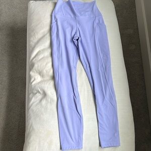 Lululemon lilac leggings with pockets - size 4
